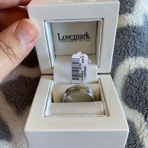 Lovemark mens size 10 stainless steel ring